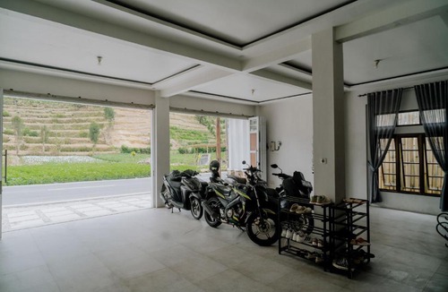 Kejajar Hotel | INSTAY Villa Roadside Dieng