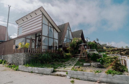 Kejajar Cabin | INSTAY Villa Sikunir Dieng