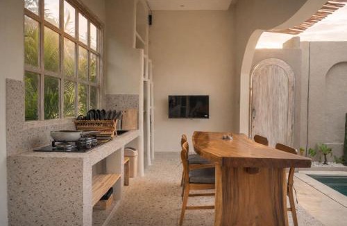 Blahbatuh Villa | Jivanka 2BR Private Pool Villa Keramas