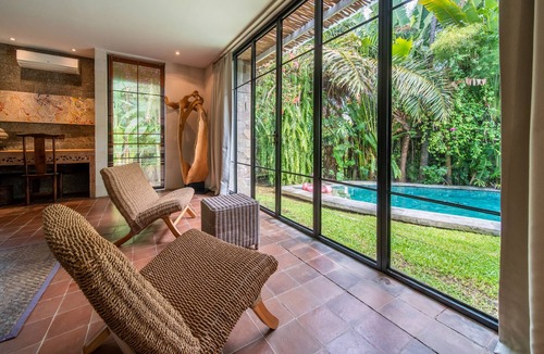 Umalas Villa | Joglo Villa | Private Garden | Poolside Breakfast