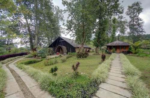 Rancabali Hotel | Kampoeng Regang By BHATARA