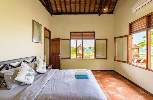 Cisolok Hotel | Ketapang Resort