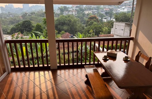 Bandung Villa | Kirana Guesthouse Bandung