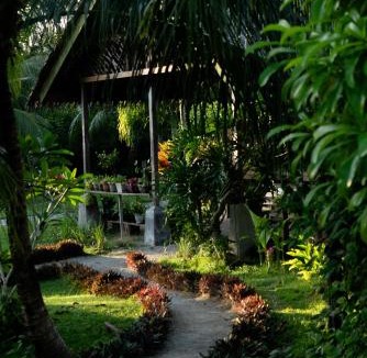 Simeulue Hotel | Kita surf resort