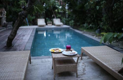 Renon Hotel | Kundalini Shakta Yoga Meditasi