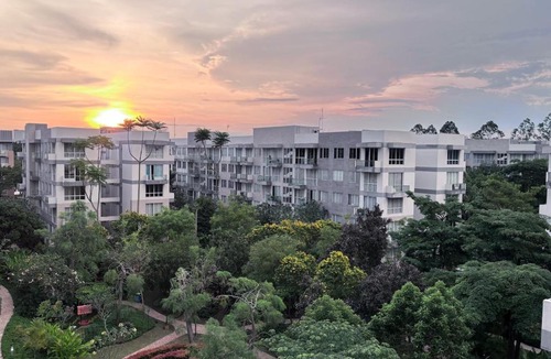 Pagedangan Apartment | Lakeside 2BR Condo Villa Rainbow Spring