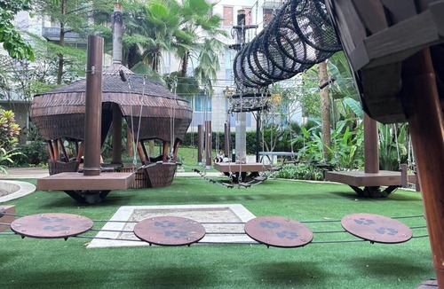 Pagedangan Apartment | Lakeside 2BR Condo Villa Rainbow Spring