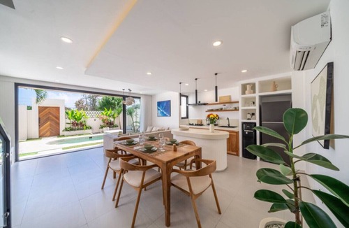 Ungasan Villa | Large 3 Bedroom Villa Nyang Nyang with Pool & Cliff Walk