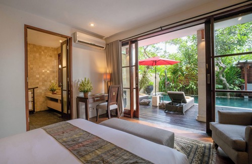 Jimbaran Bay Villa | Lush Greenery View 3BR Private Pool Villa Jimbaran