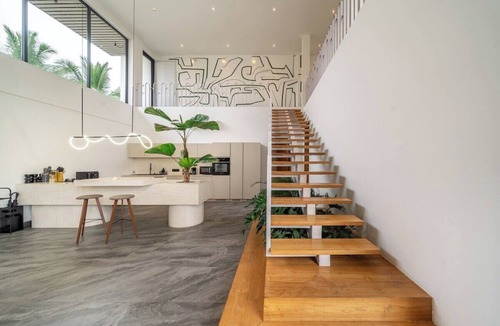 Melayang Villa | Luxe Tropical 6BR Villa w Pool Lounge Prime Ubud