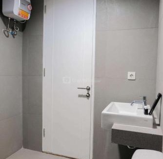 Pinang Apartment | Luxurious and Comfy 2BR Paddington Heights Alam Sutera Apartment By Travelio