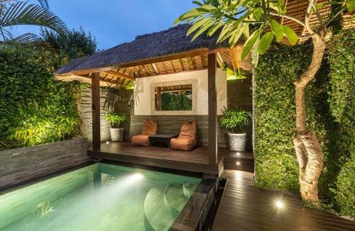 Sunset Road Villa | Luxurious Double King Villa w/Pool & WiFi+ Carpark