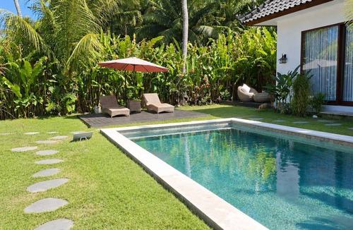 Selong Belanak House | Luxury 3BR Villa Saphira with Private Pool, 3 Min to Selong Belanak Beach