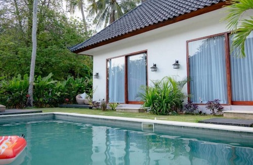 Selong Belanak House | Luxury 3BR Villa Saphira with Private Pool, 3 Min to Selong Belanak Beach