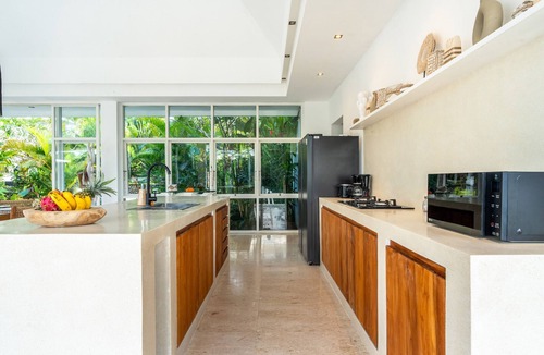 Pejeng Kawan Villa | Luxury 4BR Ubud 2 Infinity Pools Sacred Jungle