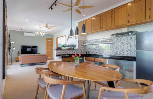 Dencarik Villa | Luxury 9-Bedroom Hillview Estate in North Bali!