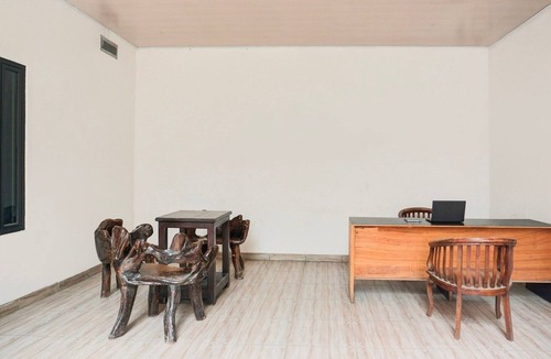 Bandar Lampung House | Luxury Deluxe DBL Retreat W/Free WiFi and Parking