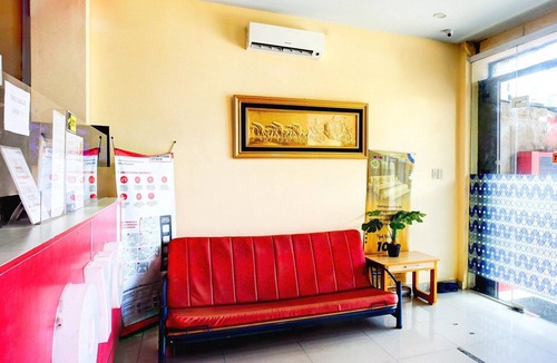Banda Aceh House | Luxury Deluxe DBL Retreat W/Free WiFi and Parking