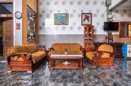 Pasirkaliki House | Luxury Deluxe DBL Retreat W/Free WiFi and Parking