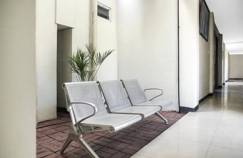 Padang House | Luxury Deluxe DBL Retreat W/Free WiFi and Parking
