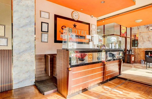Batam House | Luxury Deluxe DBL Retreat W/Free WiFi and Parking