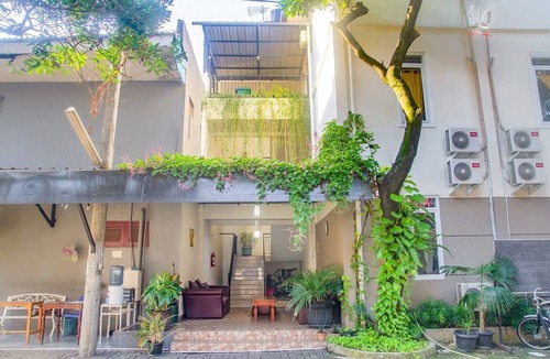 Cilandak House | Luxury Deluxe DBL Retreat W/Free WiFi and Parking