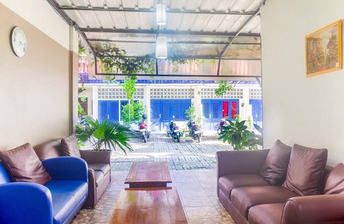 Cilandak House | Luxury Deluxe DBL Retreat W/Free WiFi and Parking