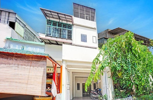Medan House | Luxury Deluxe DBL Retreat W/Free WiFi and Parking