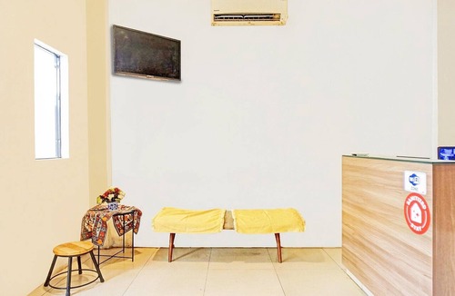 Medan House | Luxury Deluxe DBL Retreat W/Free WiFi and Parking
