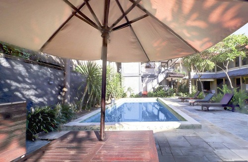 Downtown Kuta House | Luxury Deluxe Double Escape with Parking