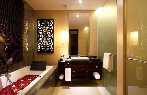 Mumbul Villa | Luxury Tropical Villa in Nusa Dua, Only 15 Mins Drive to Jimbaran Bali