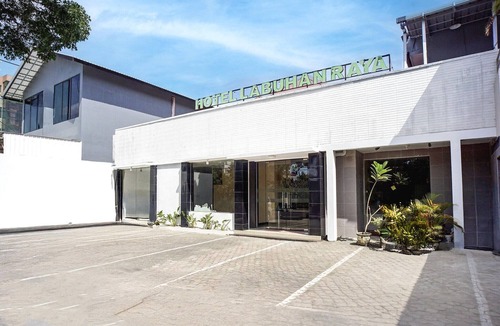 Medan House | Luxury Twin Comfort Stay W/Free Parking and Pool