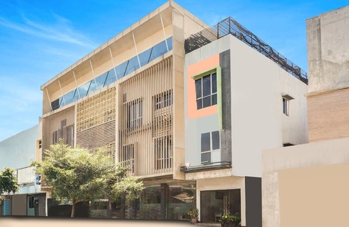Palembang House | Luxury Twin Stay with Free WiFi and Parking
