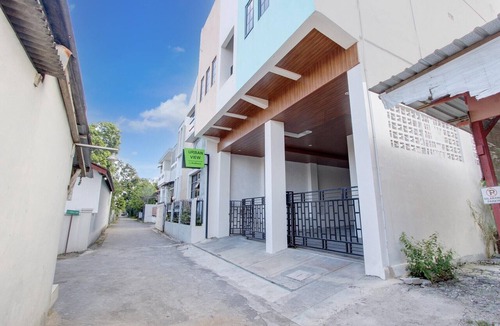 Condongcatur House | Maguwoharjo Deluxe Double Stay