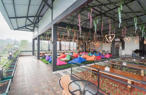 Cipanas Hotel | Mamifokobo Hotel & Glamping