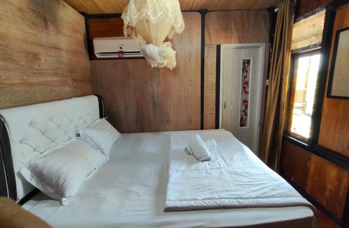 Sipura Island House | Mapaddegat Surf House