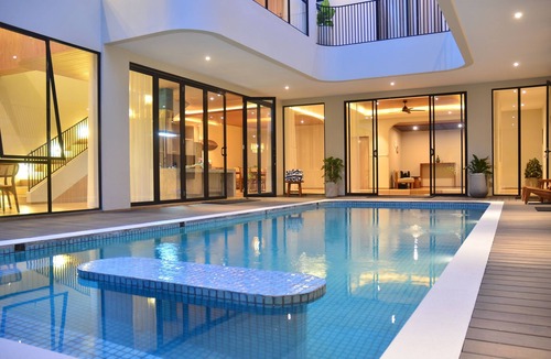Bandung Villa | Maplewood Mountain 9BR with Heated Pool
