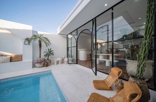 Pererenan Villa | Mediterranean style Pool Villa with A/C, fast wifi - inlcudes breakfast!