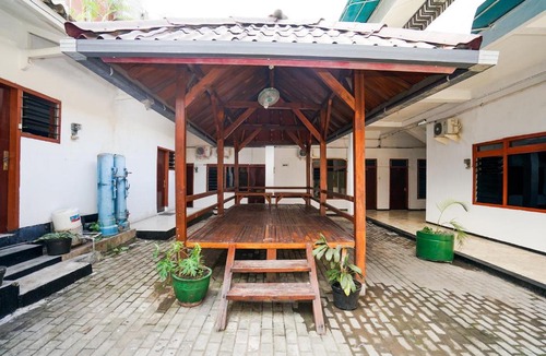 Surabaya Hotel | Merapi Inn Syariah by ecommerceloka
