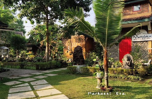 Mendut House | Mettaloka Guest House and Art Space