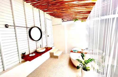Ceningan Island Resort | Mista Ceningan's Beach Bungalows
