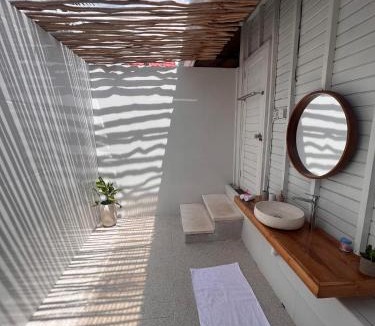 Ceningan Island Resort | Mista Ceningan's Beach Bungalows