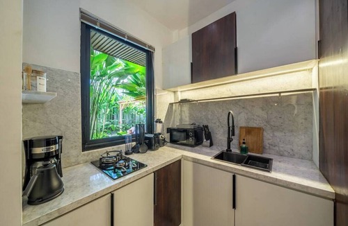 Ubud City-Centre House | Modern 1BR Flat in Ubud w Pool, Patio & Kitchen