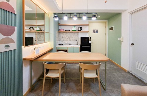 Tangerang Apartment | Modern 3Br Apartment With Chic Style At M-Town Residence