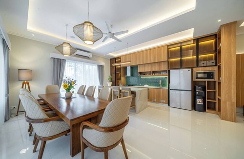 Kediri Villa | Modern 4BR Canggu Villa/Rooftop/Pool/View