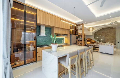 Kediri Villa | Modern 4BR Canggu Villa/Rooftop/Pool/View