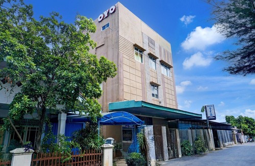 Palembang House | Modern Twin Suite Stay with Free WiFi and Parking