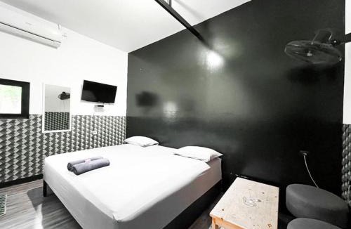 Duren Sawit Hotel | Modom Residence