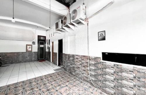 Duren Sawit Hotel | Modom Residence