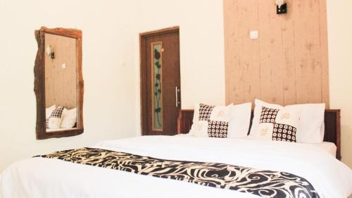 Ngaglik Hotel | nDalem Joglo Krawitan Syariah